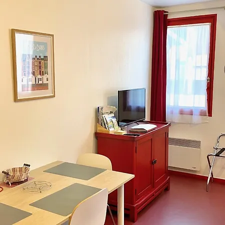 Le Cheval De Au Coeur Du Centre Equestre Apartment